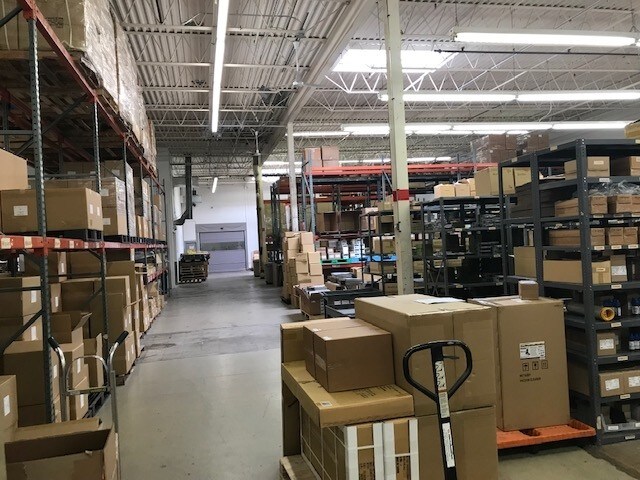 More Photos Of 103 Bauer Dr, Oakland Manufacturing For Lease