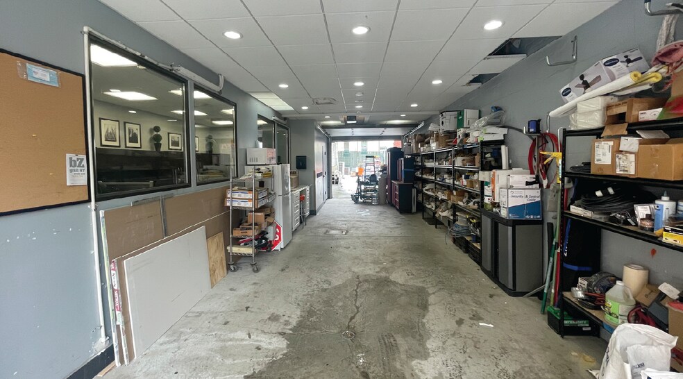 More Photos Of 2554 22nd St, Astoria Industrial For Lease