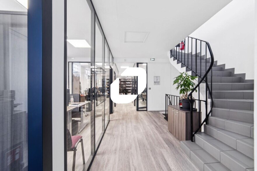More Photos Of 20 Rue Paul Bert, Boulogne-Billancourt Office For Sale