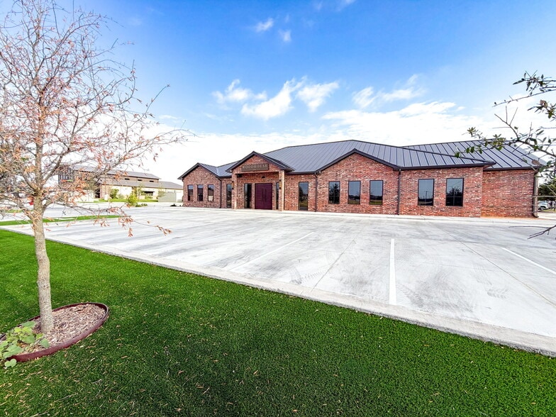 More Photos Of 5400 Frio Dr, Midland General Retail For Sale