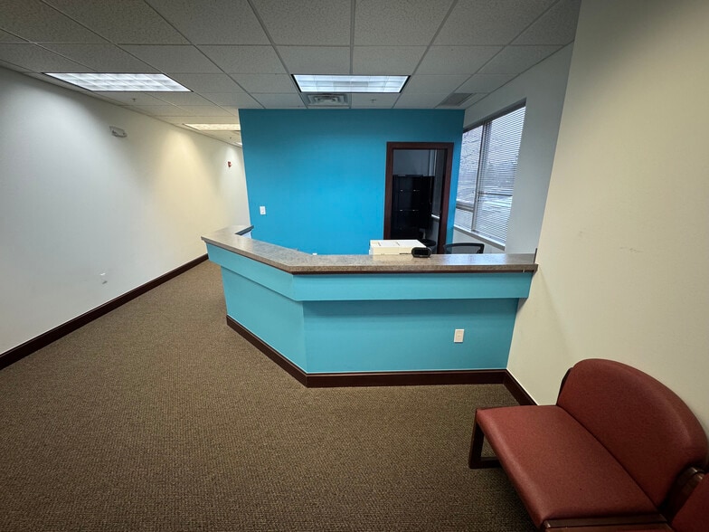 More Photos Of 450 Alkyre Run Dr, Westerville Medical For Sale