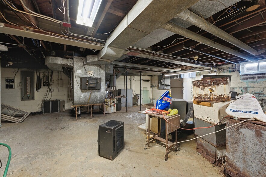 More Photos Of 100 Mantua Blvd, Mantua Office For Sale