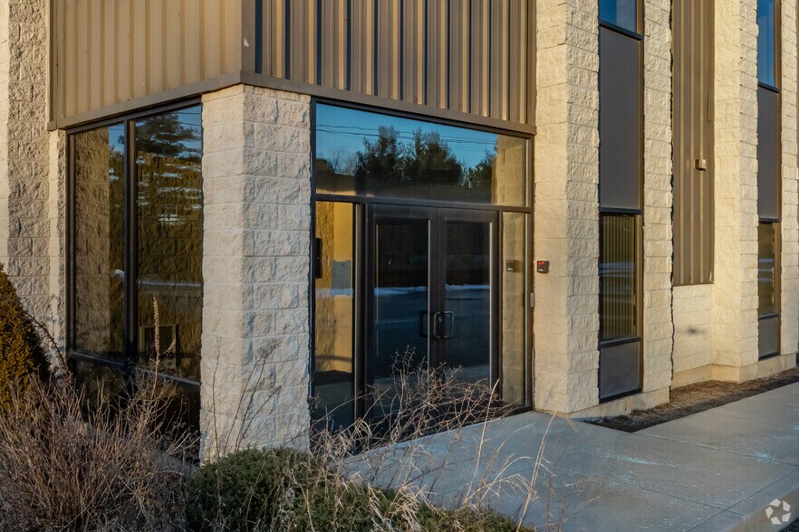 More Photos Of 24 Williams Way, Bellingham Research And Development For Sale