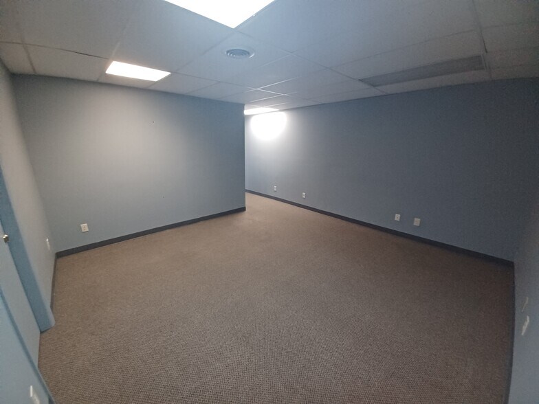 More Photos Of 2500 Packard Rd, Ann Arbor Office For Sale