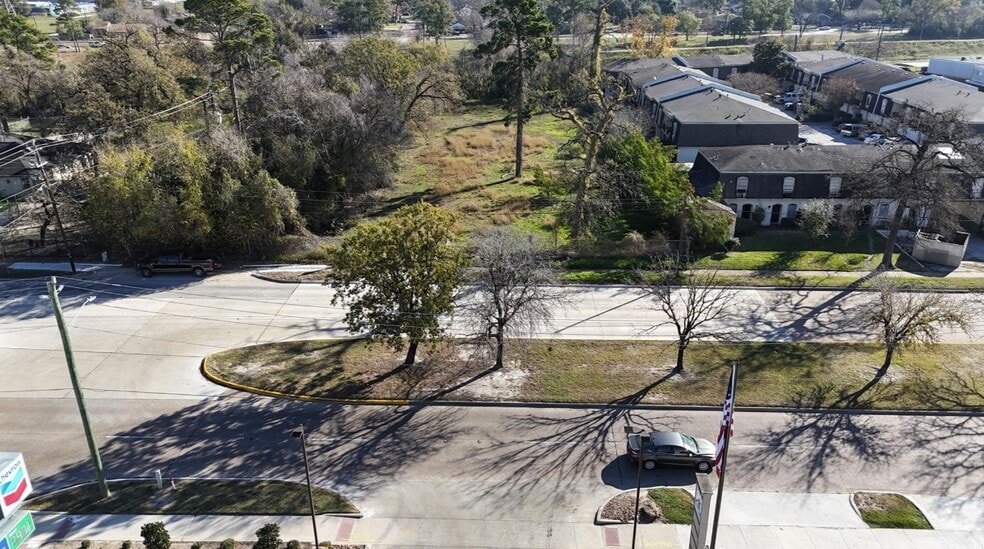 More Photos Of 2818 W TC Jester Blvd, Houston Land For Sale