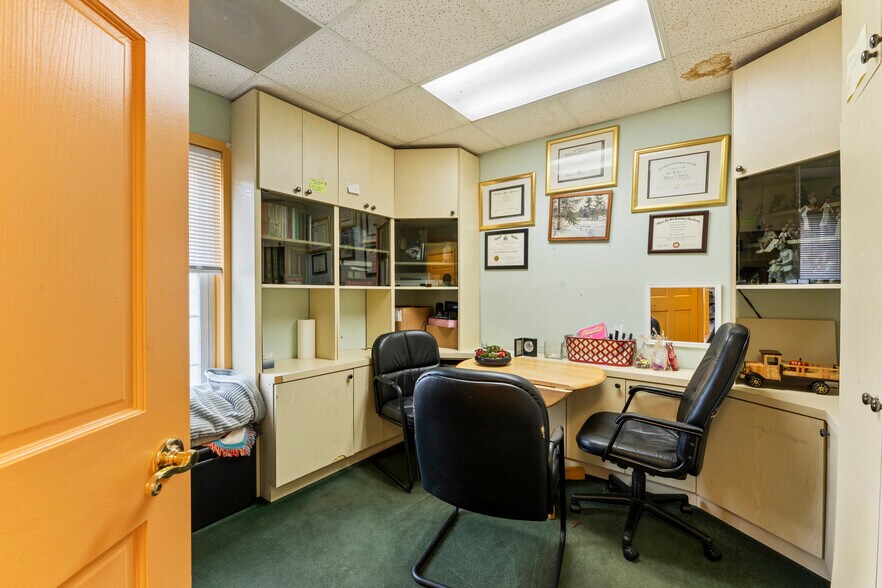 More Photos Of 7 Auer Ct, East Brunswick Office For Sale