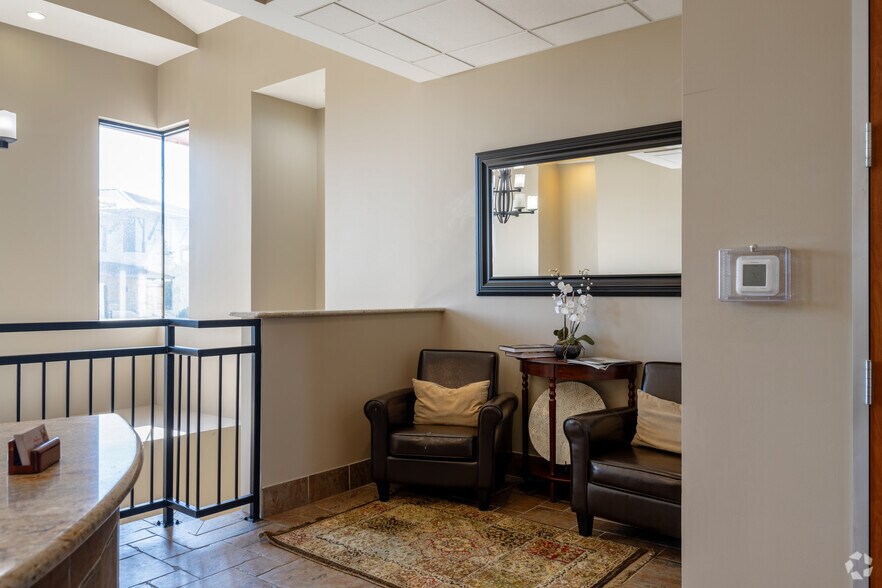 More Photos Of 2802 Flintrock Trce, Austin Coworking Space
