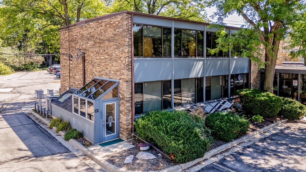 More Photos Of 2219 Packard St, Ann Arbor Office For Sale