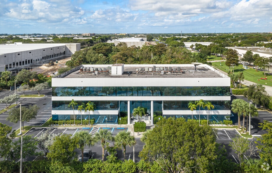 More Photos Of 1000 NW 65th St, Fort Lauderdale Office For Lease