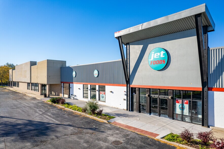 More Photos Of 94-120 S Orchard Dr, Park Forest Convenience Store For Sale