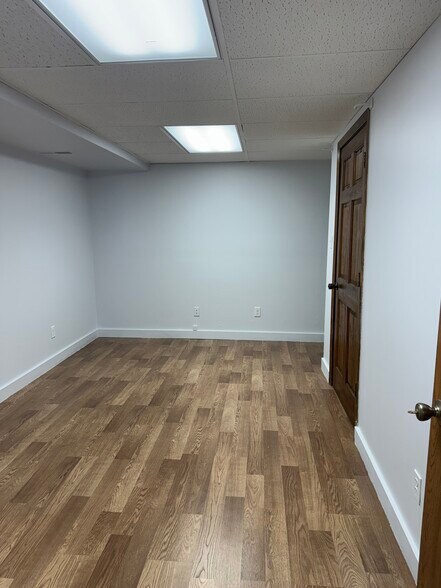 More Photos Of 7301 W Jefferson Blvd, Fort Wayne Office For Lease