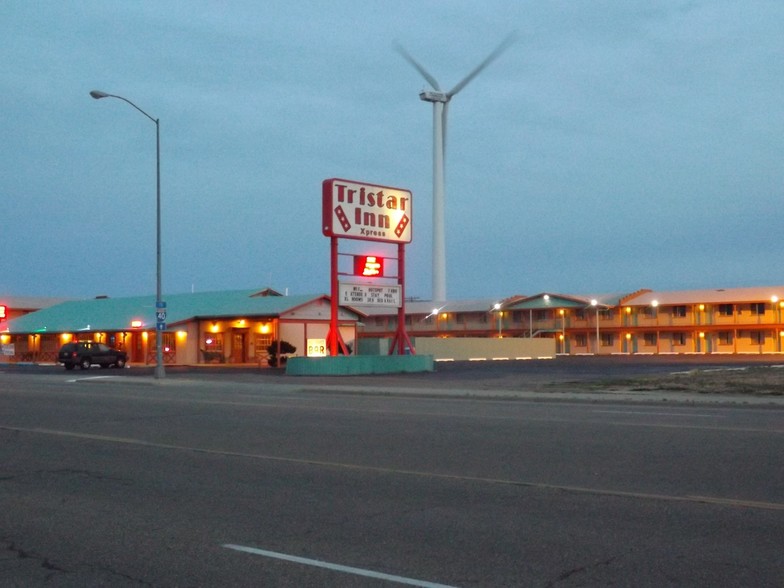 Primary Photo Of 1302 W Route 66 Blvd, Tucumcari Hotel For Sale