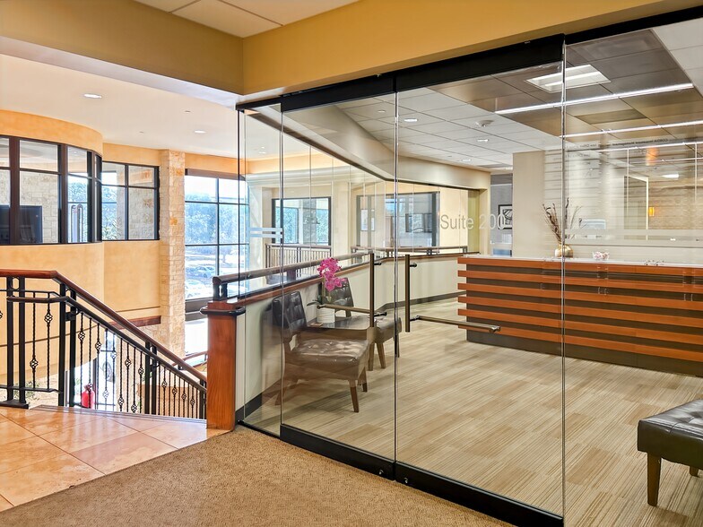 More Photos Of 18756 Stone Oak Pky, San Antonio Coworking Space