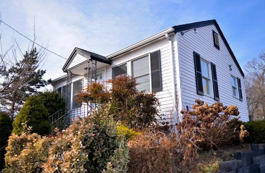 More Photos Of 1789 E Jericho Tpke, Huntington Medical For Lease