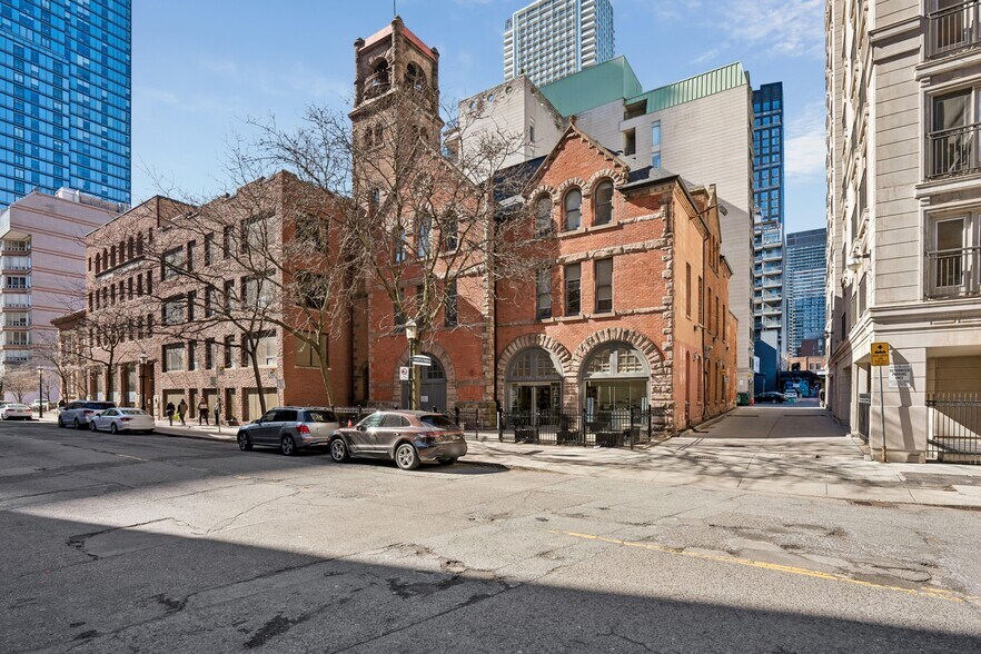 More Photos Of 110 Lombard St, Toronto Specialty For Sale