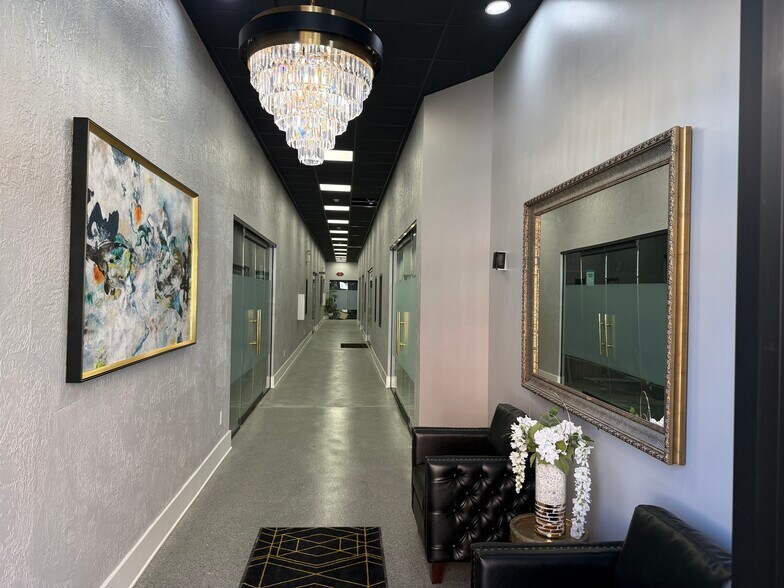 More Photos Of 1004 Fifth Ave, Coraopolis Storefront For Lease