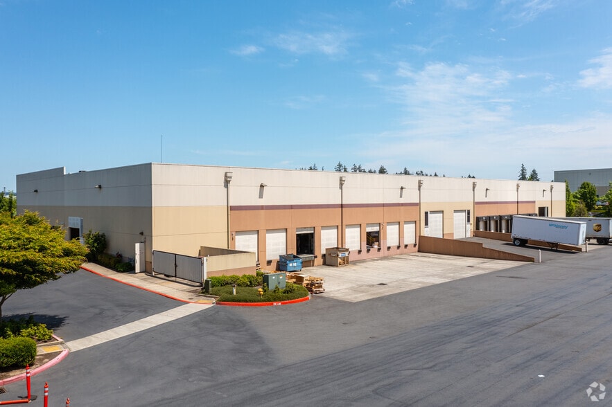 More Photos Of 21051-21099 SW 115th Ave, Tualatin Warehouse For Lease