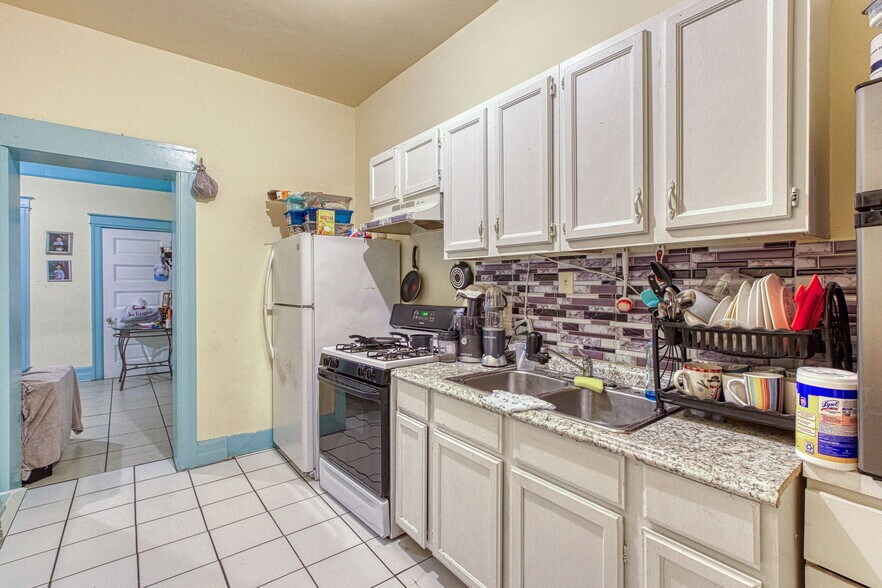 More Photos Of 423 W Grand Blvd, Detroit Apartments For Sale