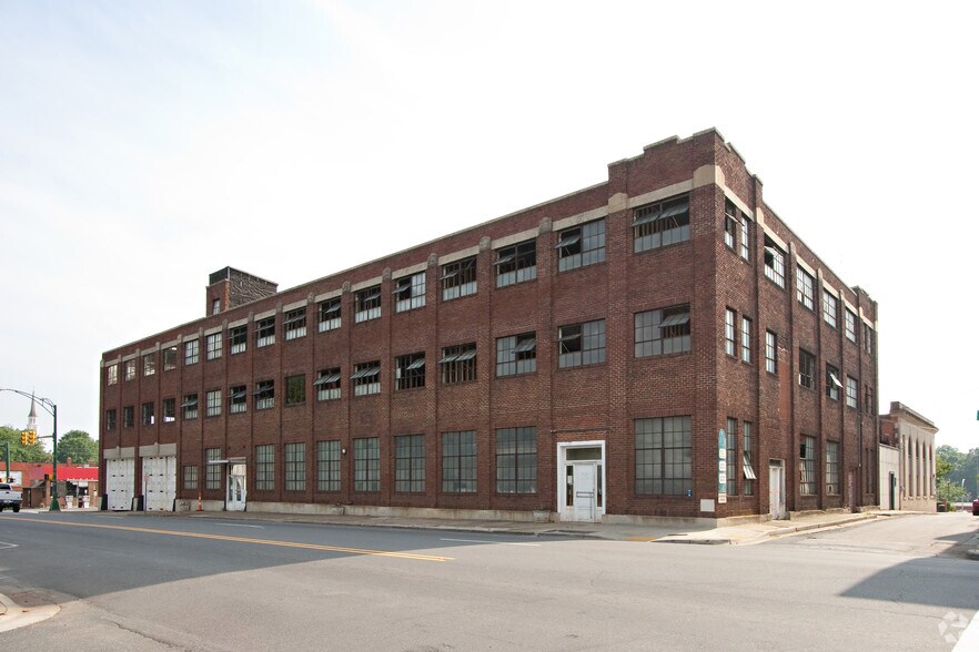 More Photos Of 109 N Hayne St, Monroe Apartments For Sale