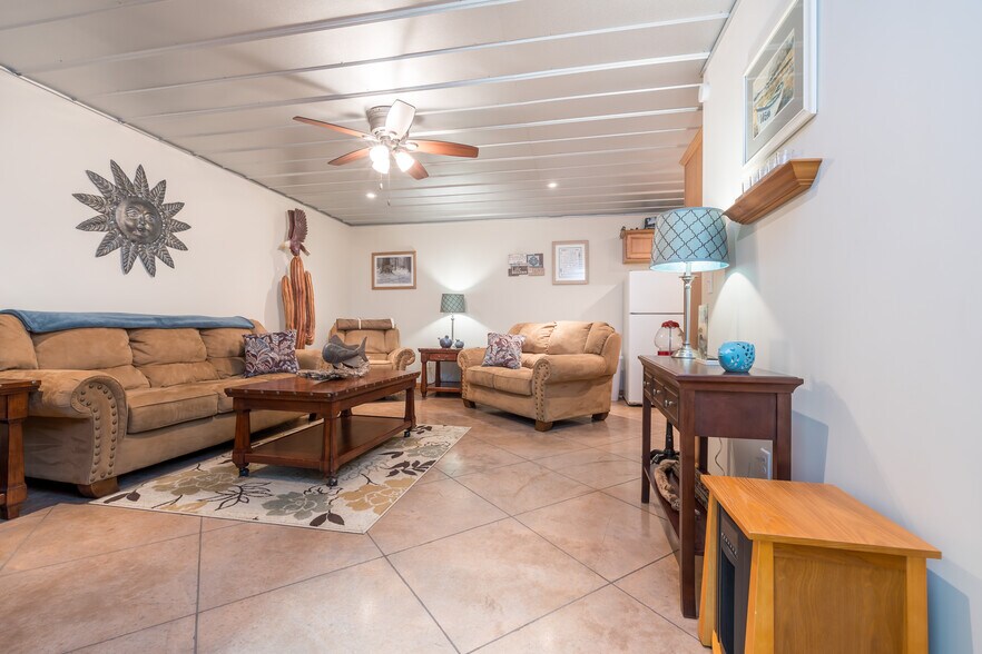 More Photos Of 113 E Kress St, Russells Point Flex For Sale