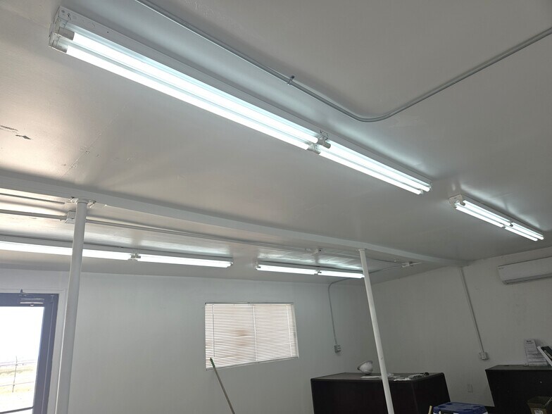 More Photos Of 10135 S Barrackman Rd, Mohave Valley Light Distribution For Lease