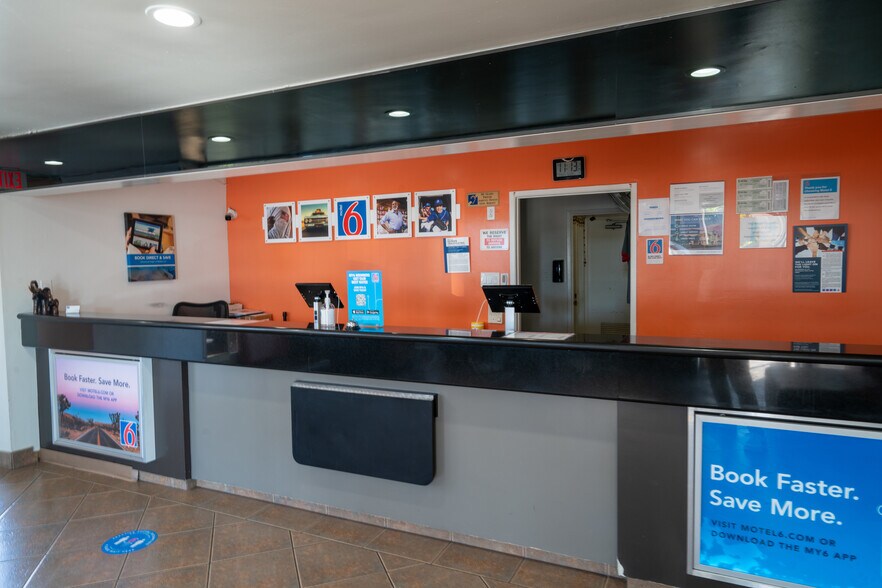 More Photos Of 840 S Indian Hill Blvd, Claremont Hotel For Sale