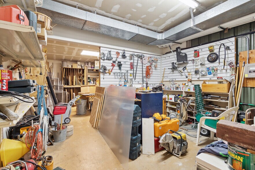 More Photos Of 216 W 3rd Ave N, Aurora Storefront Retail Office For Sale