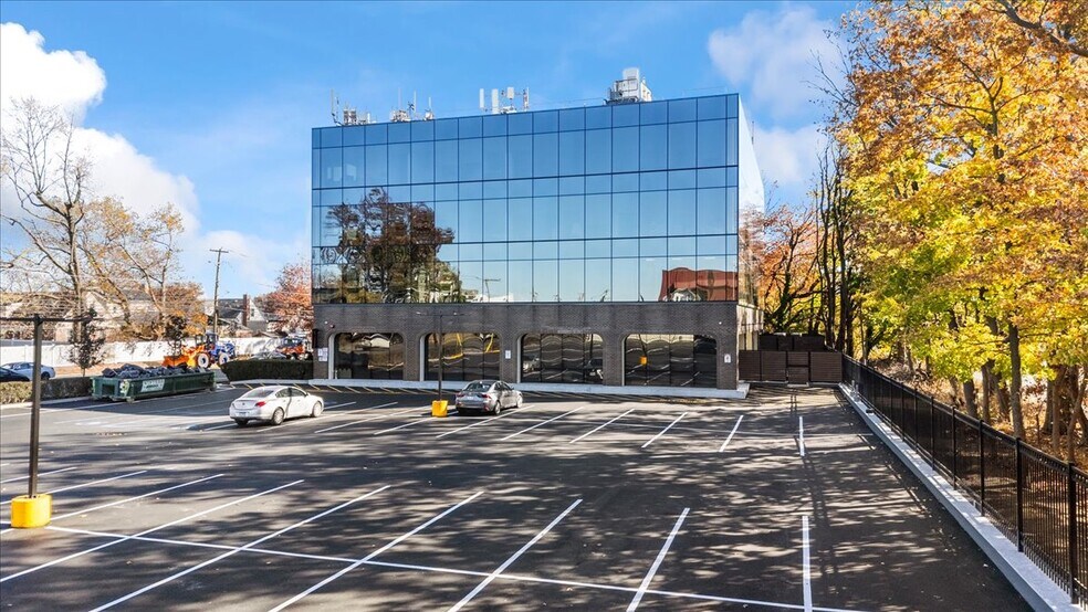 More Photos Of 1975 Linden Blvd, Elmont Medical For Lease