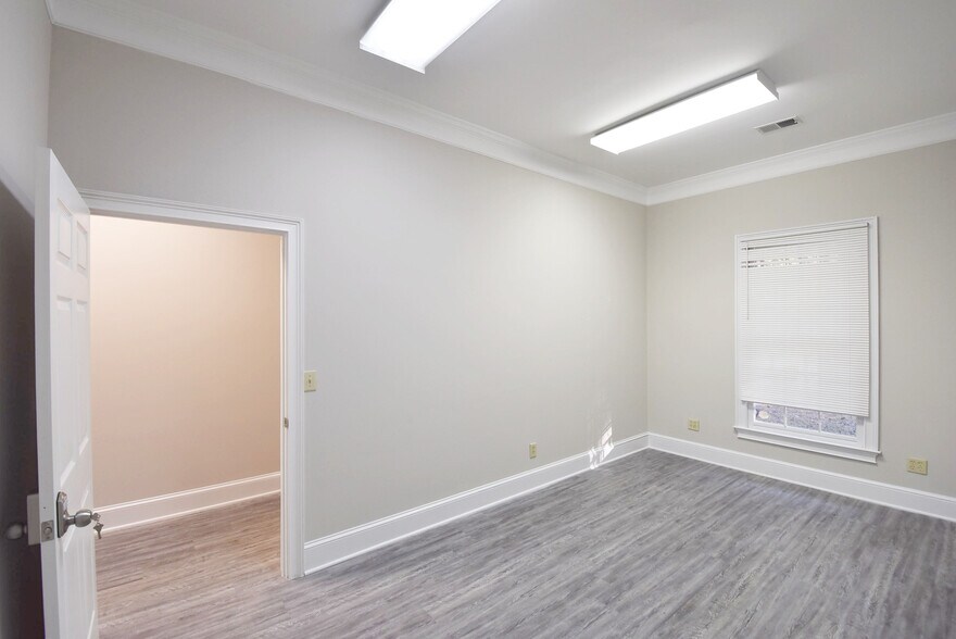 More Photos Of 109 N 85 Pky, Fayetteville Office For Lease