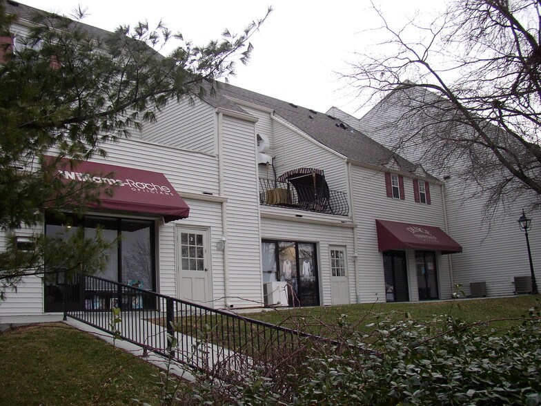 More Photos Of 153-154 Patchen Dr, Lexington Unknown For Lease