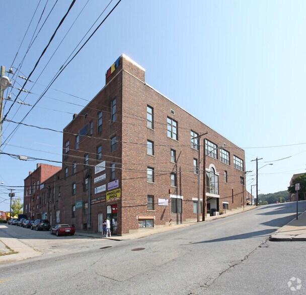 More Photos Of 112 Main St, Putnam Storefront Retail Office For Lease