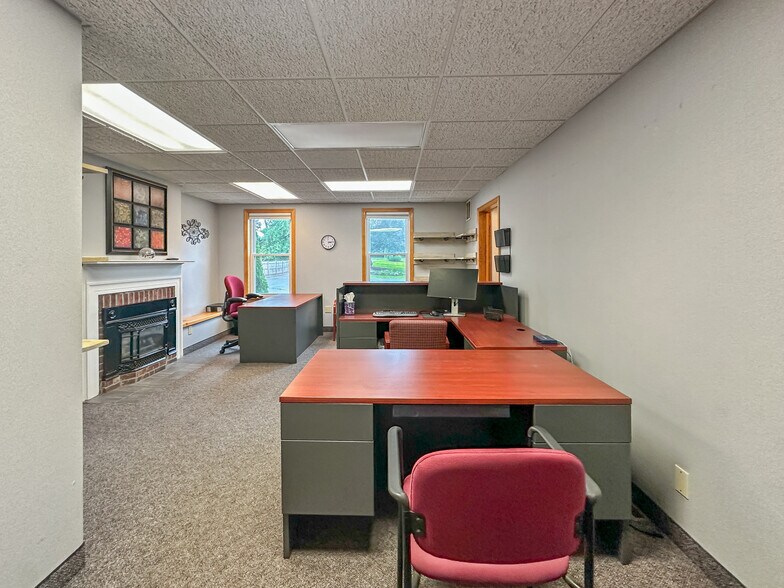 More Photos Of 257 E Center St, Manchester Medical For Lease