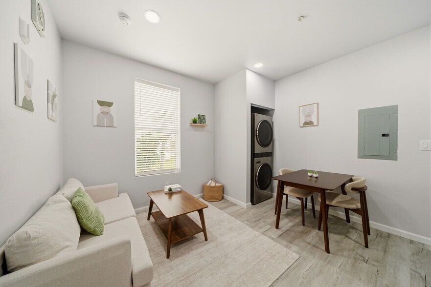 More Photos Of 715 28th St, Galveston Apartments For Sale