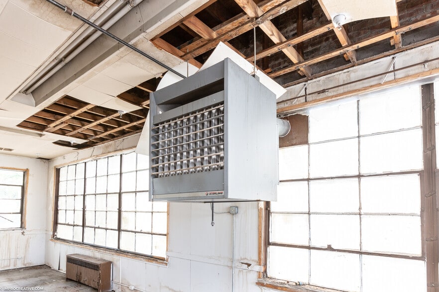 More Photos Of 4230 W Drummond Pl, Chicago Manufacturing For Sale