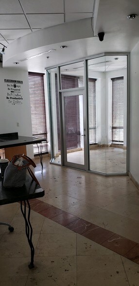 More Photos Of 6500 Cow Pen Rd, Miami Lakes Office For Lease