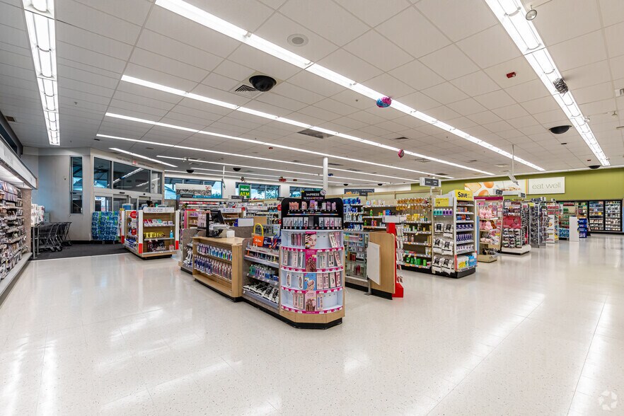More Photos Of 20 Connecticut Blvd, East Hartford Drugstore For Sale