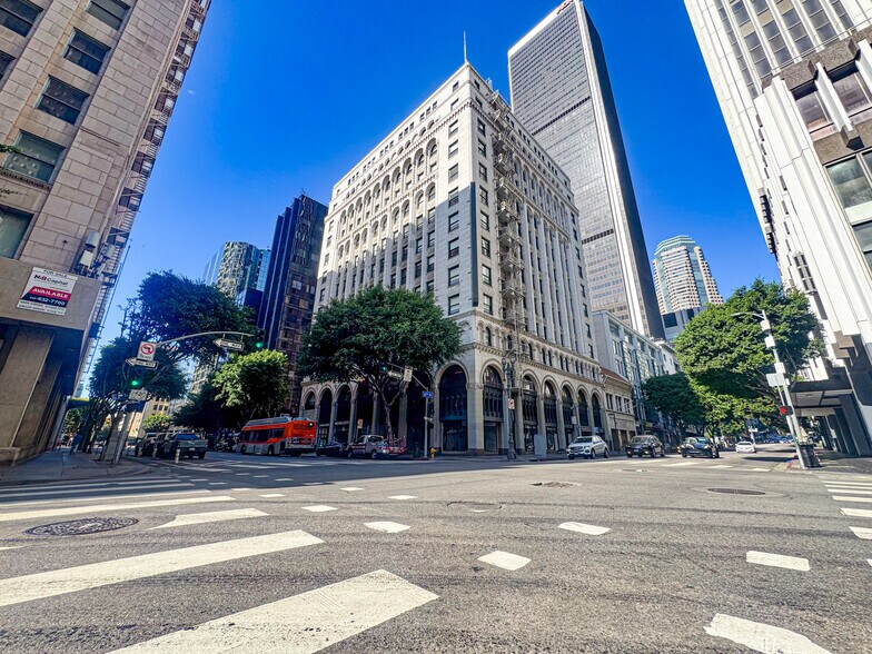 Primary Photo Of 609 S Grand Ave, Los Angeles Apartments For Lease