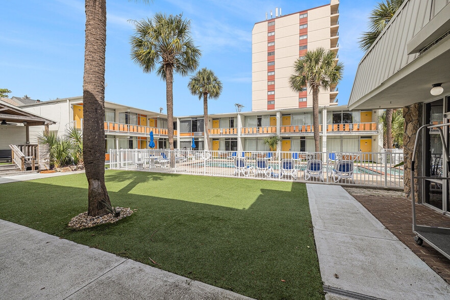 More Photos Of 7501 N Ocean Blvd, Myrtle Beach Hotel For Sale