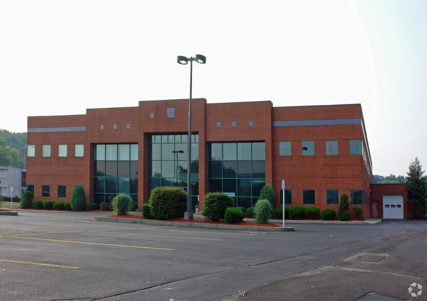 More Photos Of 4104 Vestal Parkway East, Vestal Township Office For Lease