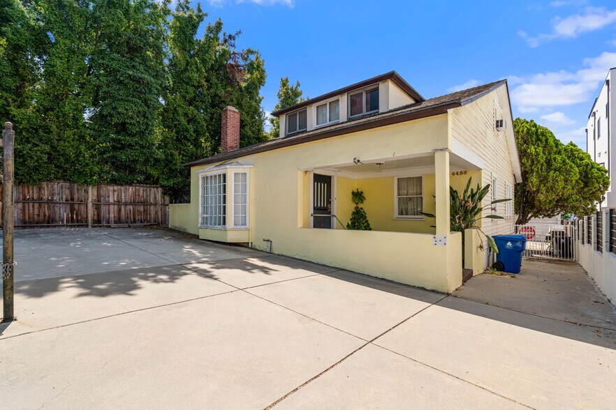 Primary Photo Of 4458 Maplewood Ave, Los Angeles Multifamily For Sale