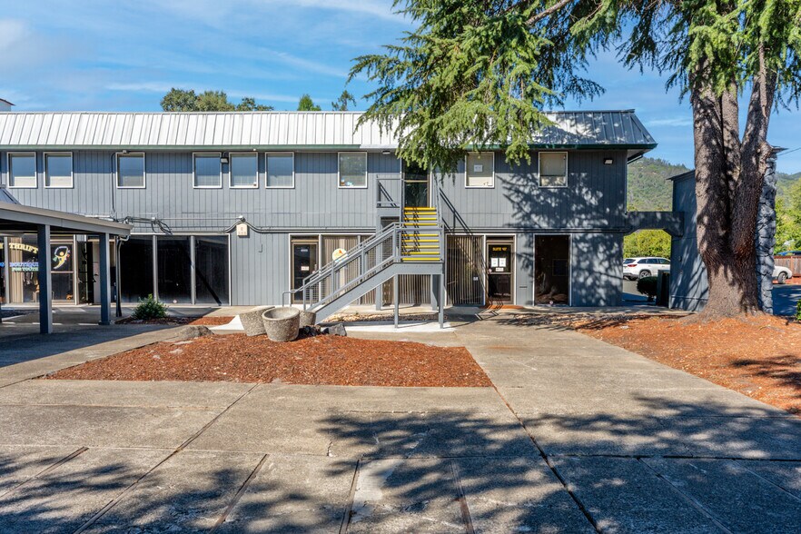 More Photos Of 776 S State St, Ukiah Medical For Lease