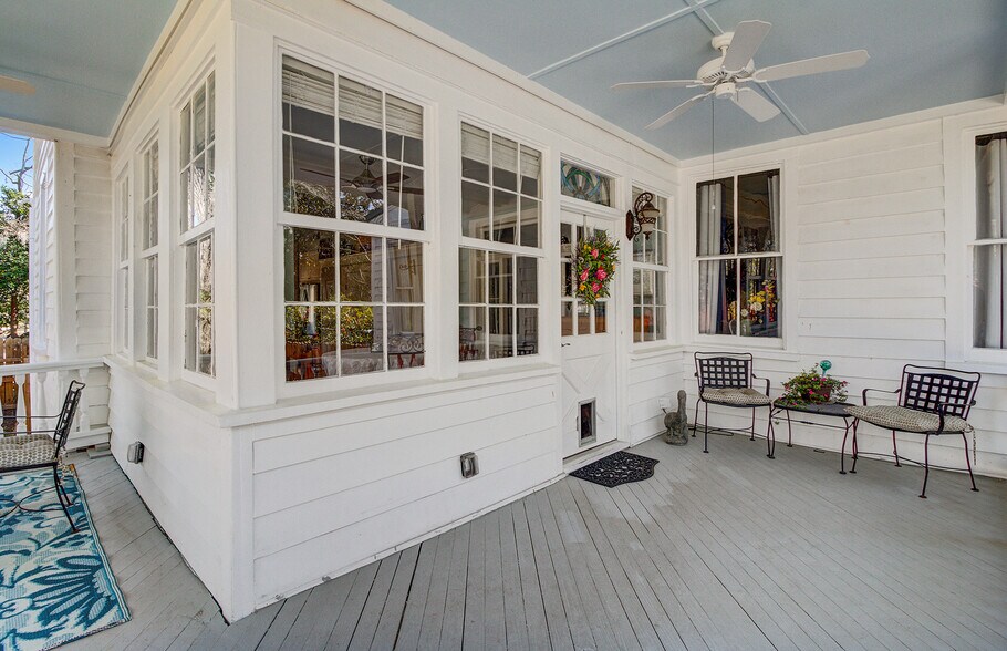 More Photos Of 112 S Magnolia St, Summerville Office Residential For Lease