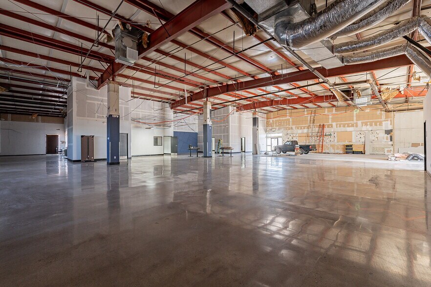 More Photos Of 4205 W Glenrosa Ave, Phoenix Warehouse For Lease