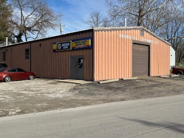More Photos Of 202 N High St, Mount Orab Auto Repair For Sale