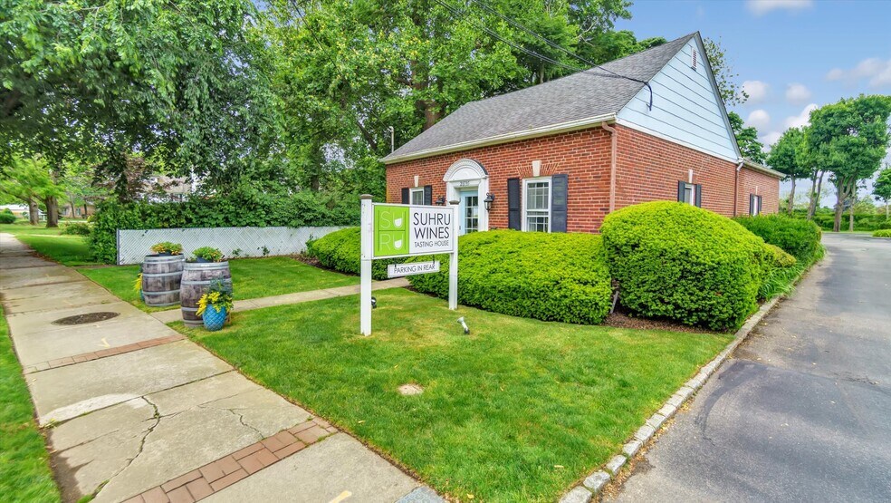 More Photos Of , Cutchogue Office For Sale