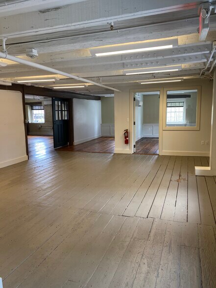 More Photos Of 3-7 Steeple St, Providence Office For Sale