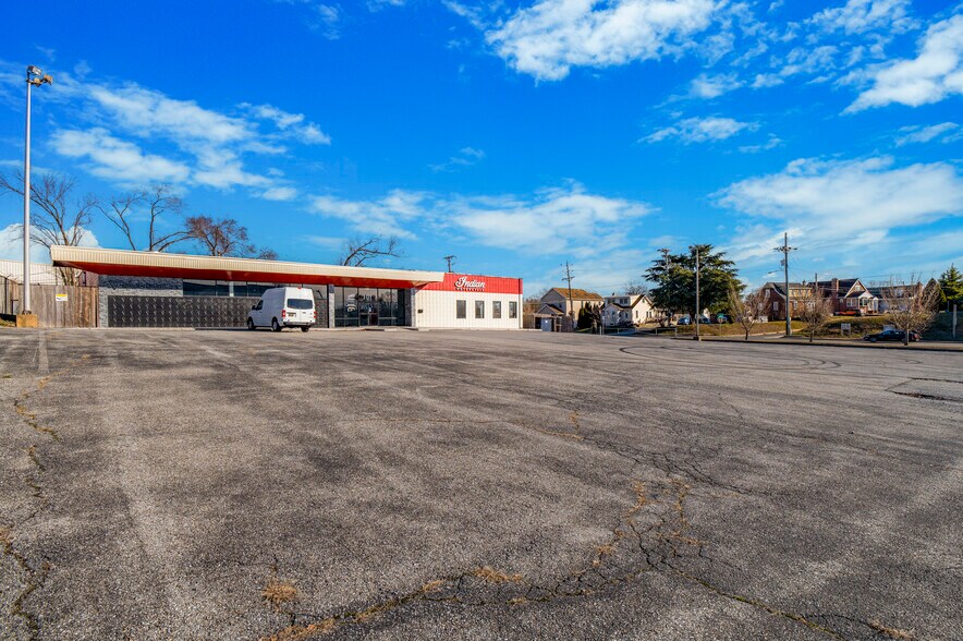 More Photos Of 101 Greenbank Rd, Wilmington Freestanding For Lease