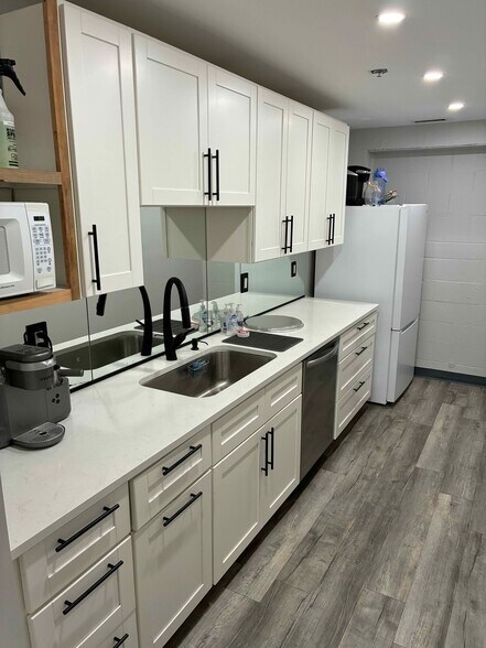 More Photos Of 145 Union St, Holbrook Unknown For Lease