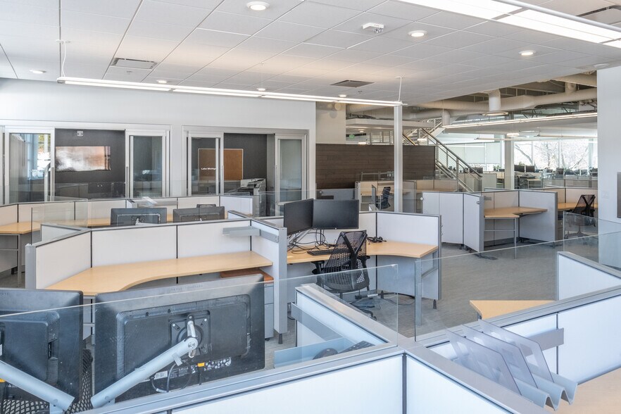 More Photos Of 3280 Evergreen Dr NE, Grand Rapids Medical For Sale