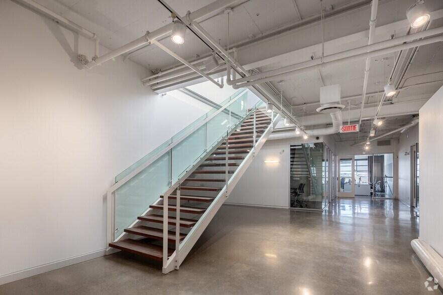 More Photos Of 6750 Av de l'Esplanade, Montréal Office For Lease